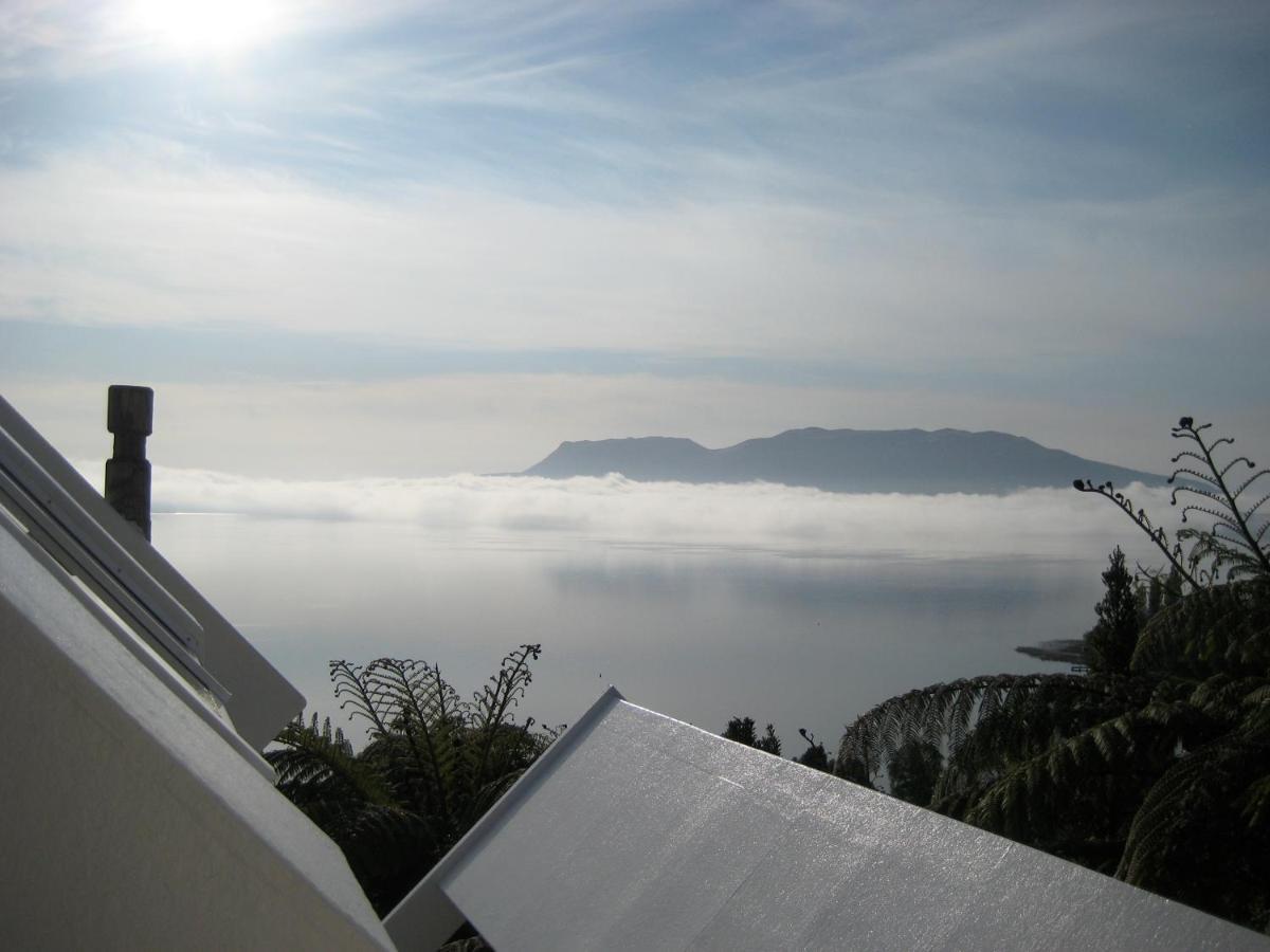 Te Whare -Lake Tarawera Tree-Top Nest Hotel Exterior foto